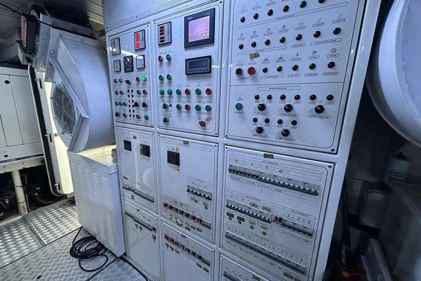 a machine with many buttons aboard SUNSHINE Yacht for Sale