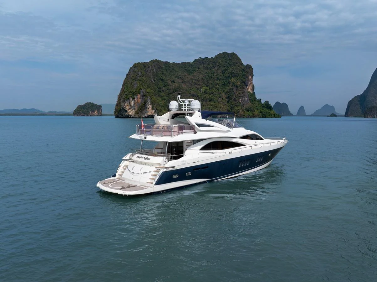 a boat in the water aboard MAJOR AFFAIR Yacht for Sale