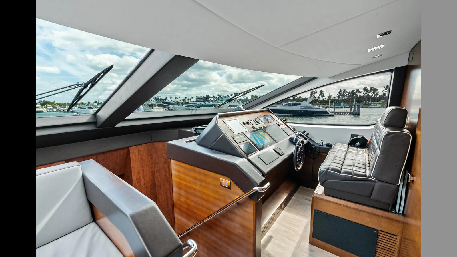 a room with a desk and a computer aboard KNOT WOKE Yacht for Sale