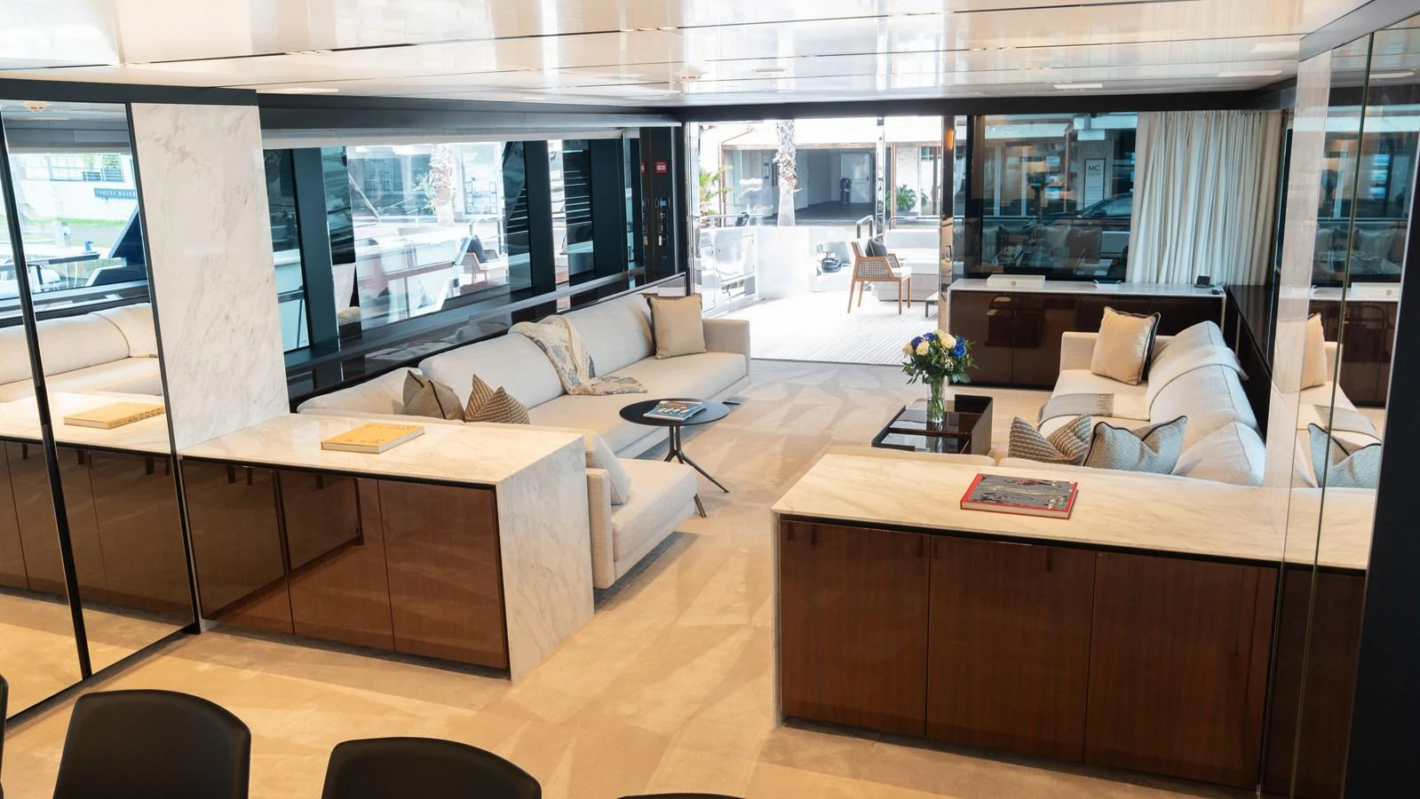 The spacious salon features elegant seating and modern decor, perfect for relaxation and socializing. aboard ´LANTE Yacht for Sale