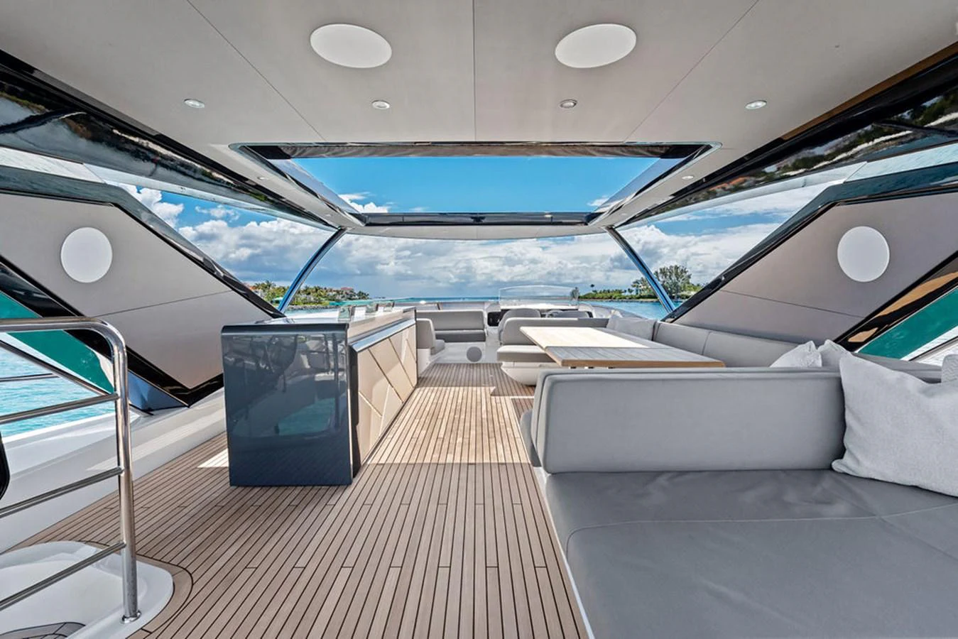 The flybridge offers a spacious and stylish area with ample seating and stunning views. aboard DOLCE FAR NIENTE Yacht for Sale