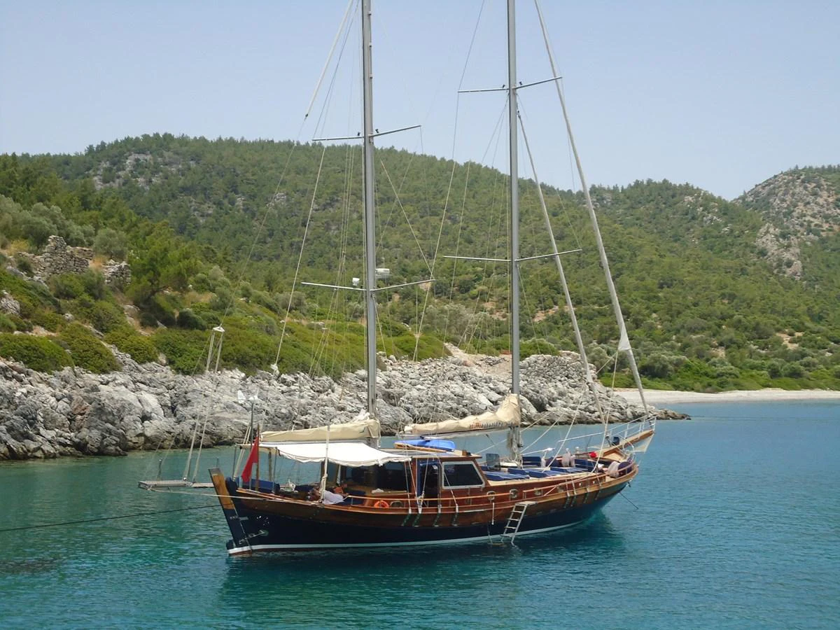 TRIPPIN Yacht for Sale