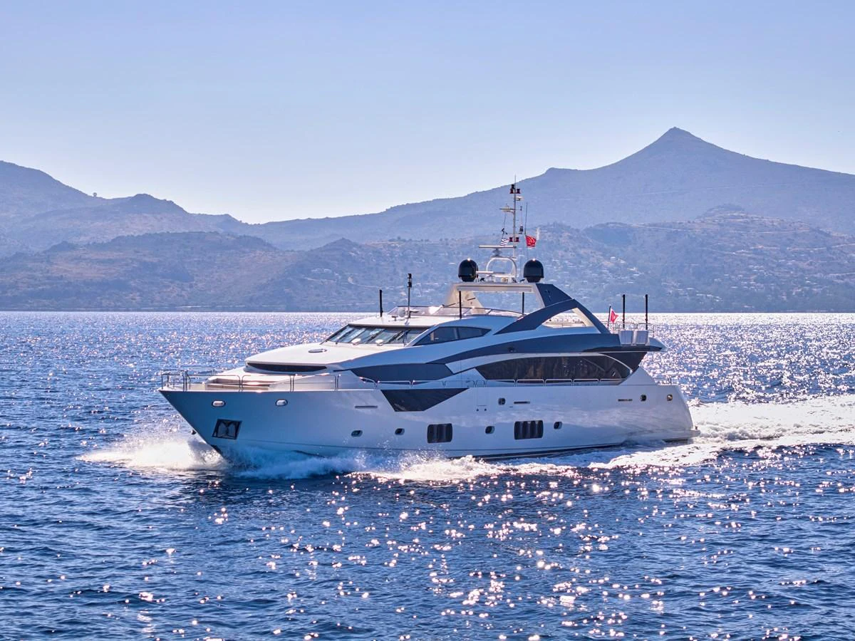 BLADE I Yacht for Sale