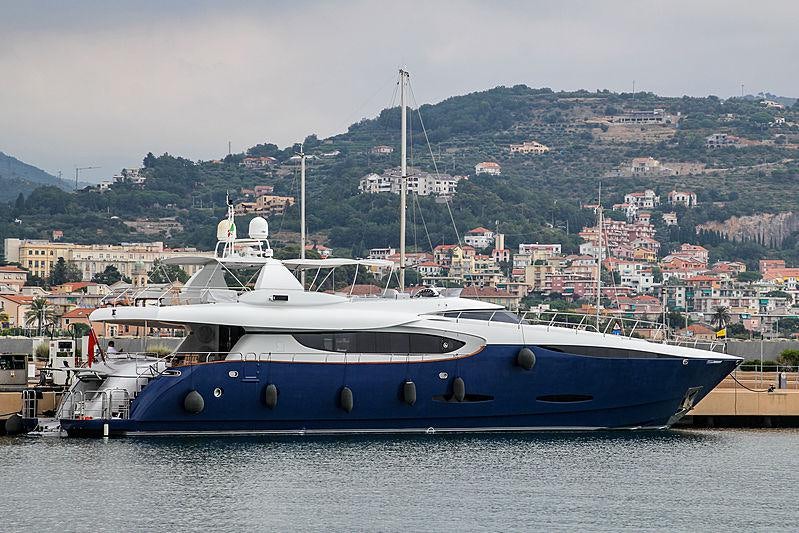 a large boat in the water aboard CLARITY Yacht for Charter