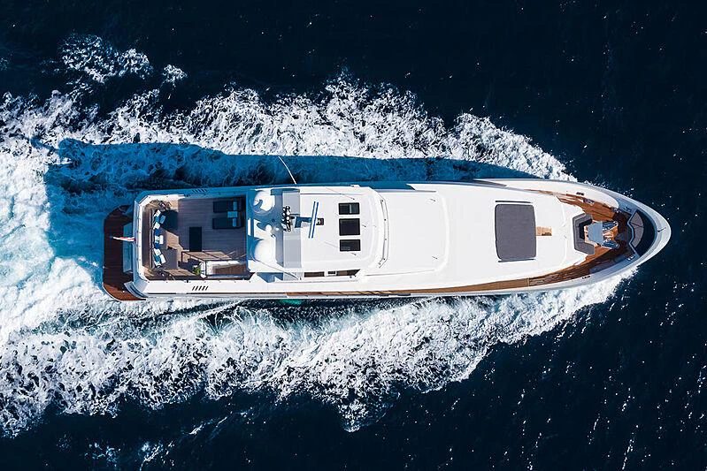 a space ship in the water aboard CINQUANTA-50 Yacht for Charter