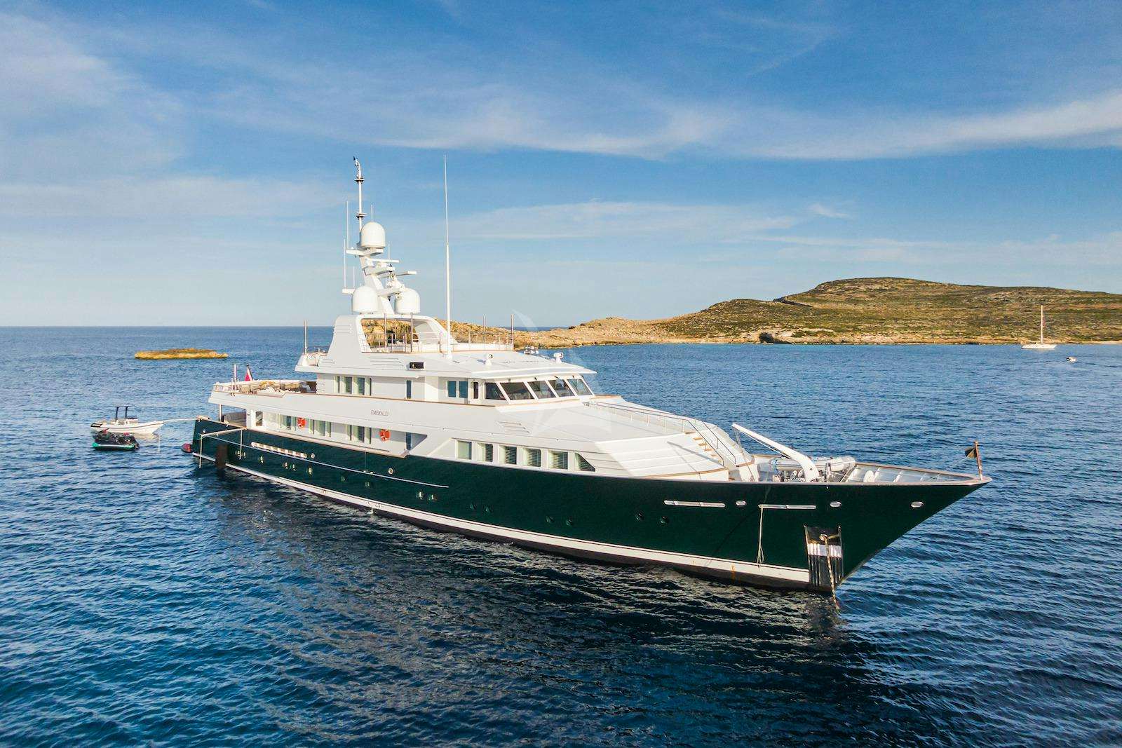 FEADSHIP Yacht Charter - View ALL yachts for 2022/2023