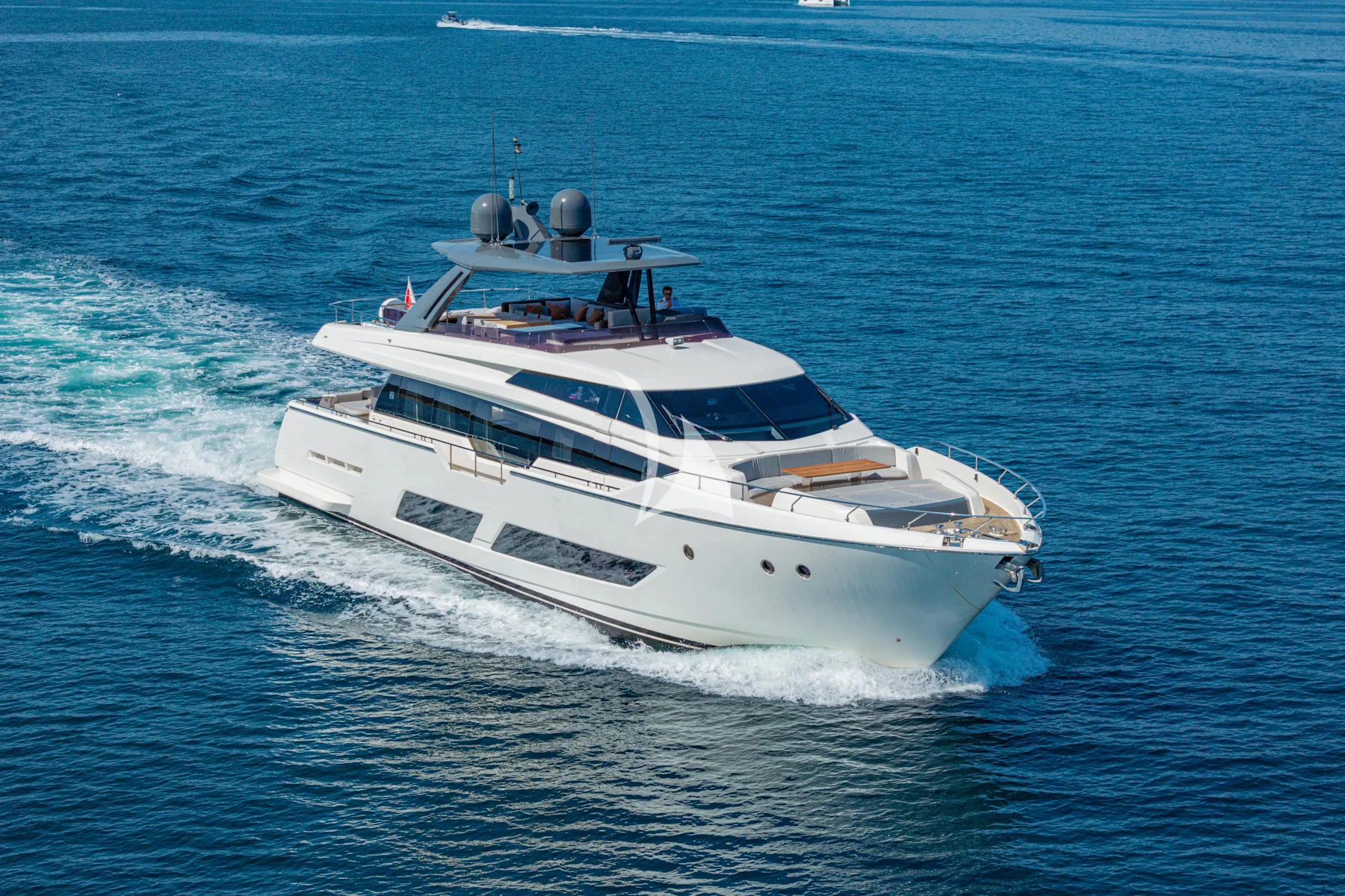 E3 yacht charter 3