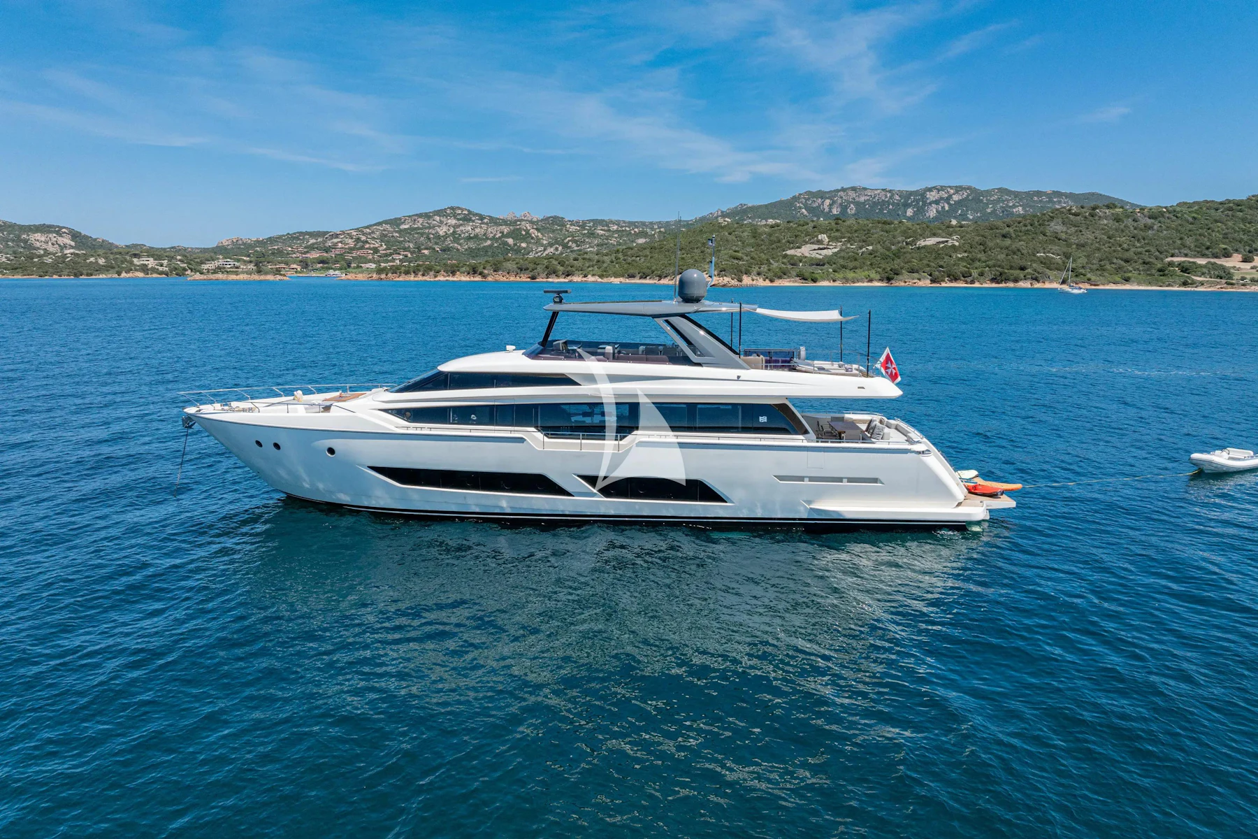 E3 yacht charter 4