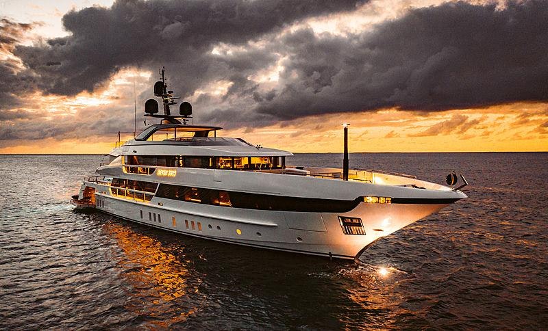 yachtan様　　専用　　(5／１０まで) SEVEN SINS Yacht for Charter | 170' 7
