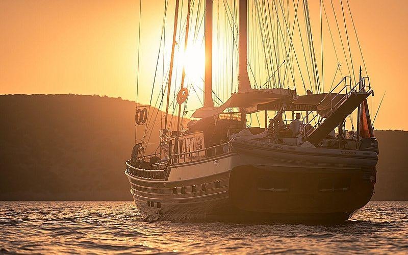 a boat on the water aboard ENTRE CIELOS Yacht for Charter