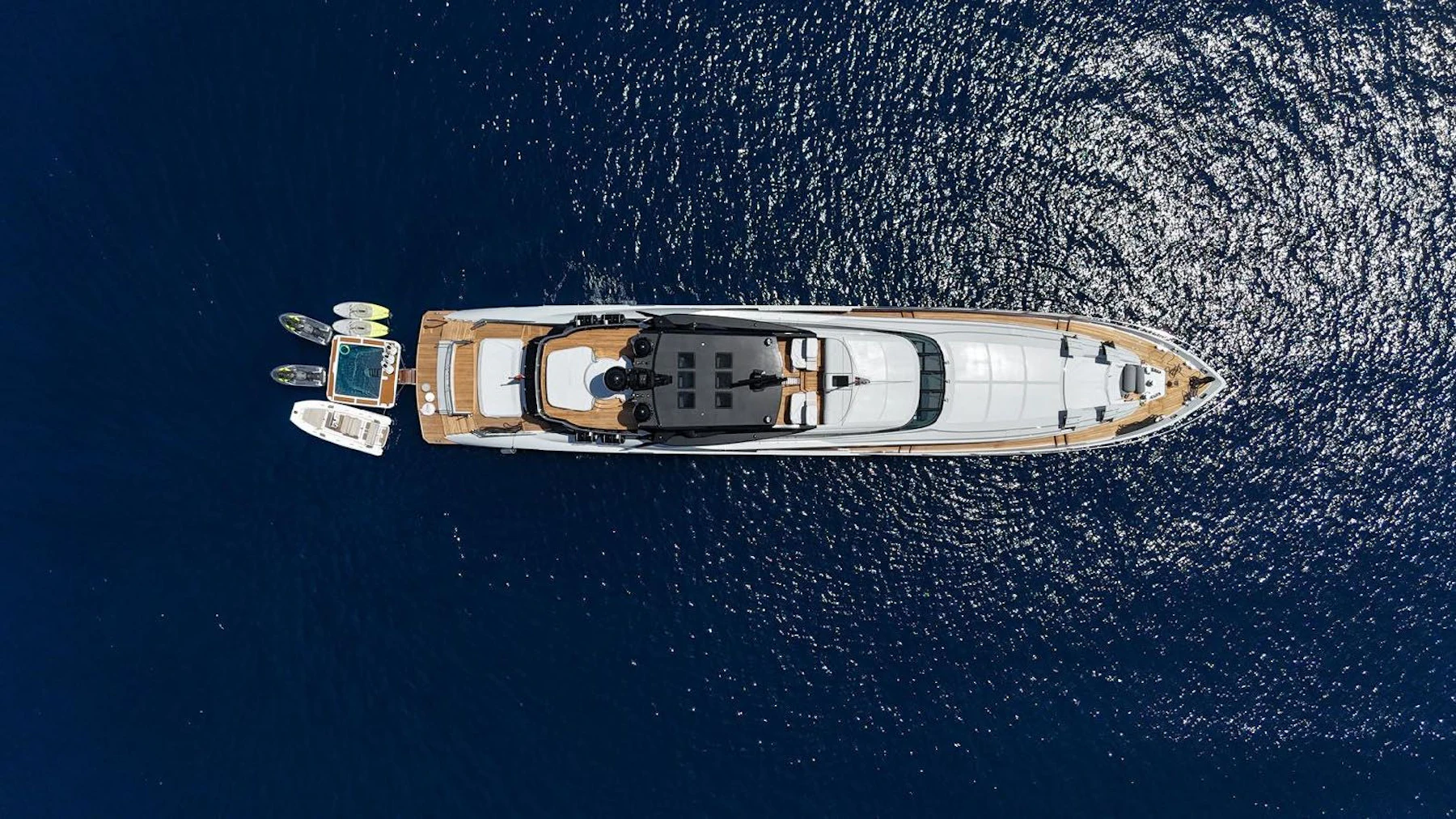 FIVE yacht charter 3