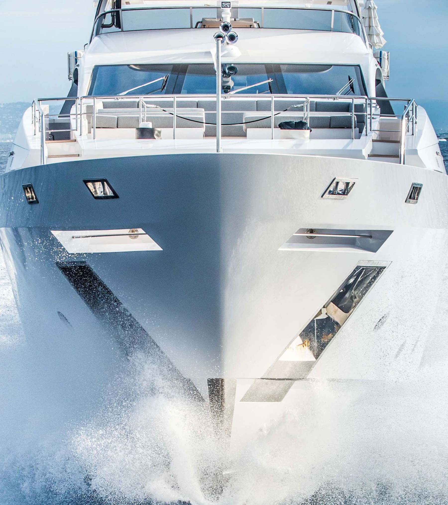FIVE yacht charter 5