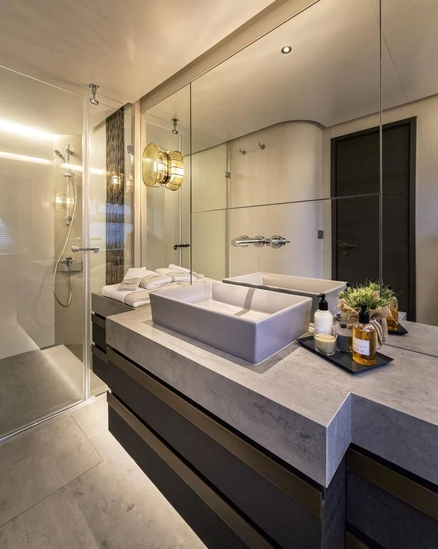 a bathroom with a large bathtub aboard NUMARINE 22XP/07 Yacht for Sale