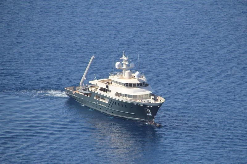 a boat in the water aboard MASQUENADA Yacht for Sale