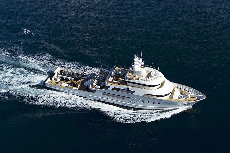 a boat on the water aboard MASQUENADA Yacht for Sale