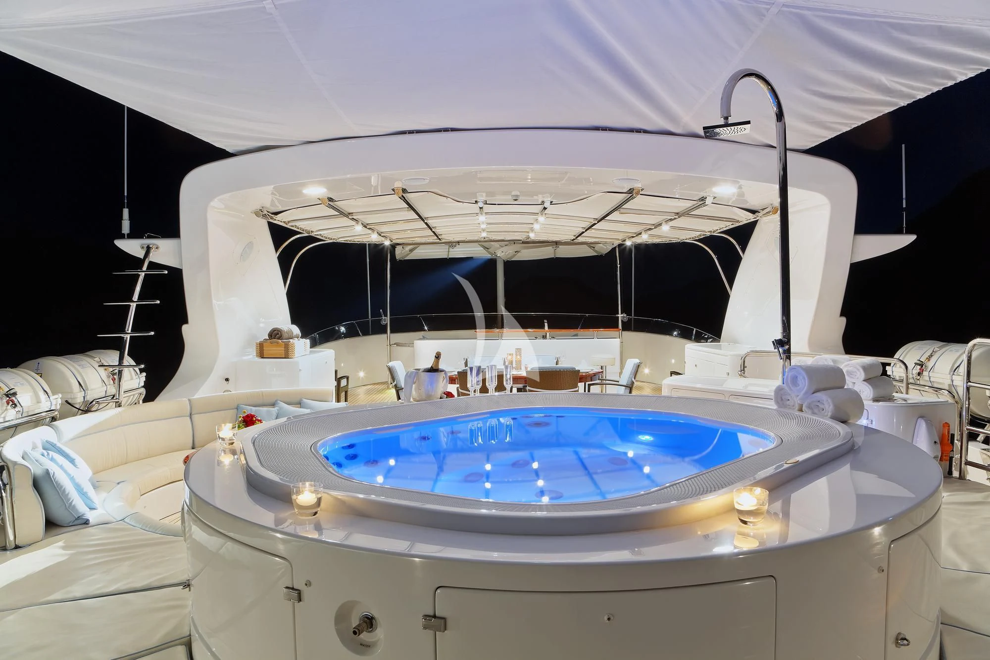 a bathtub with a large blue tub in a room with a large white ceiling and a large aboard EVERBLUE Yacht for Sale