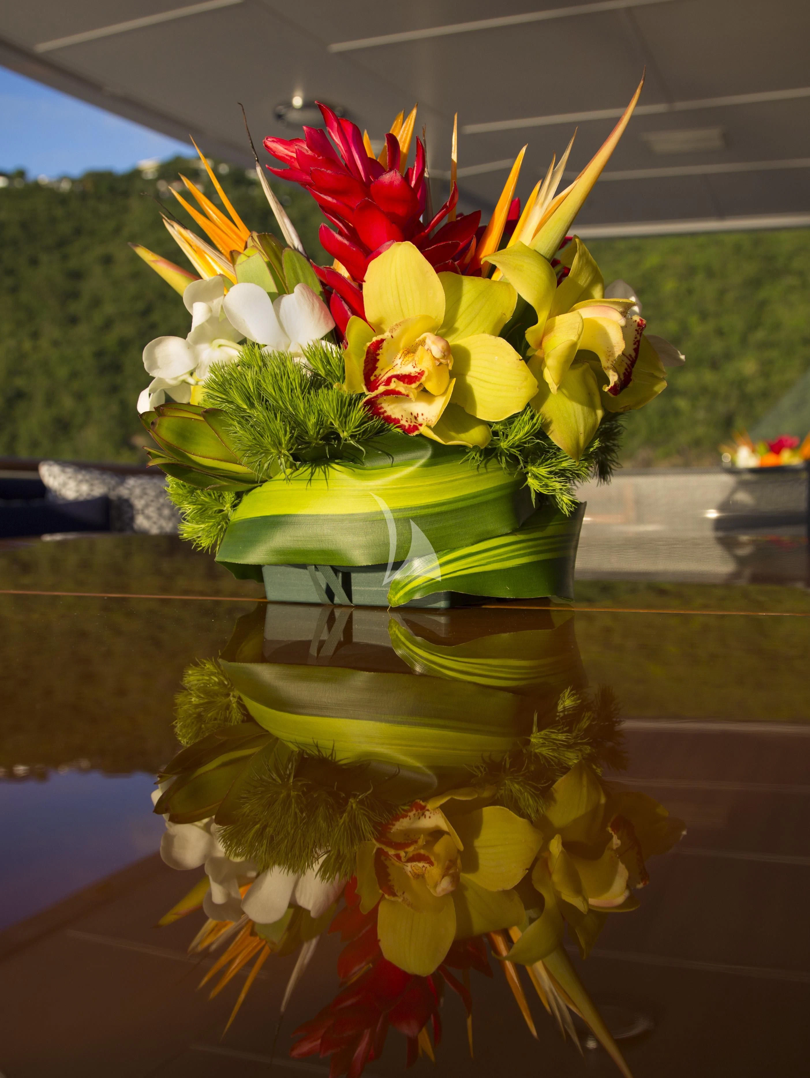 a vase with flowers aboard TELEOST Yacht for Sale