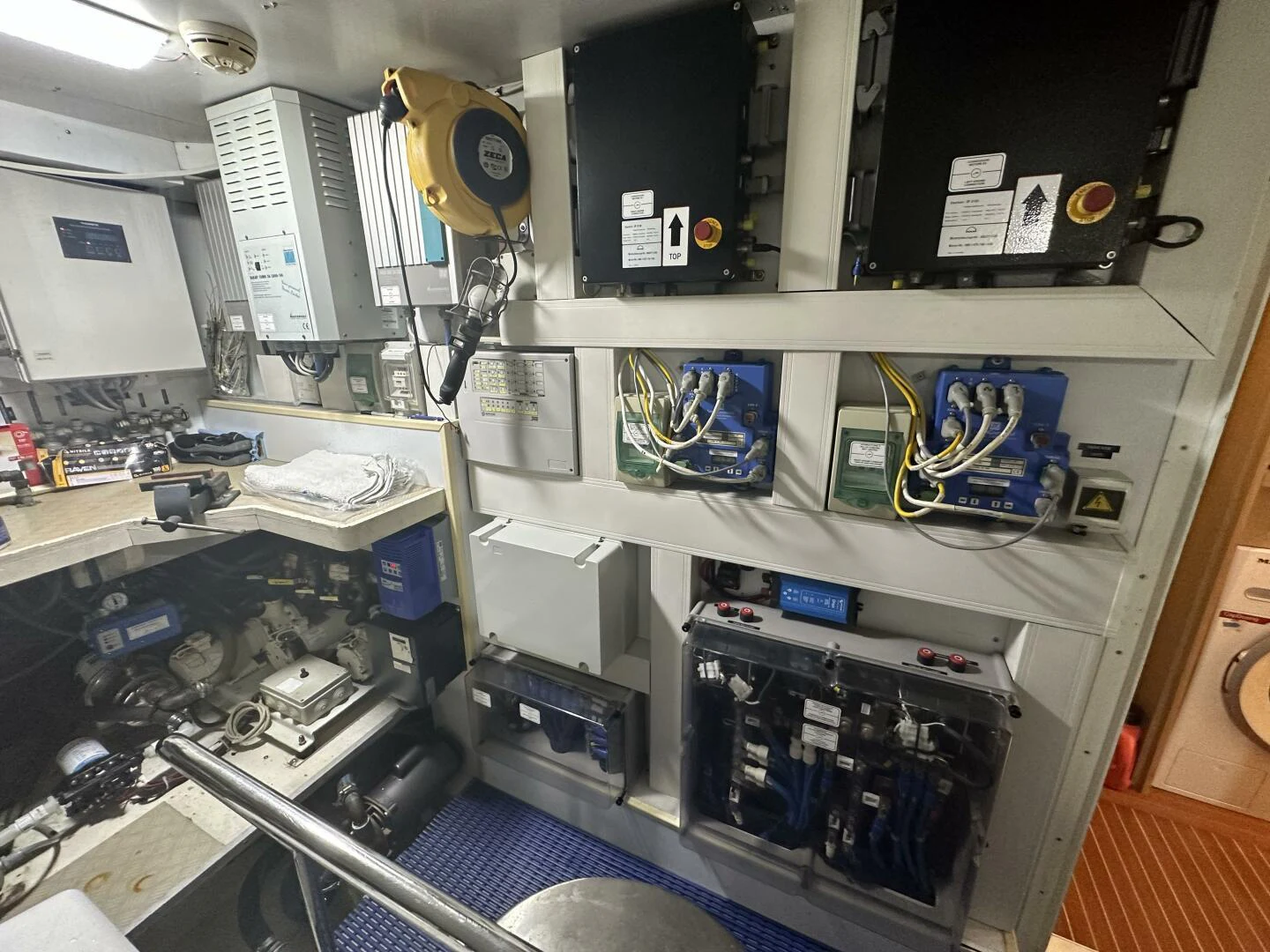 a room with equipment and equipment aboard KNOT NANNY'S Yacht for Sale