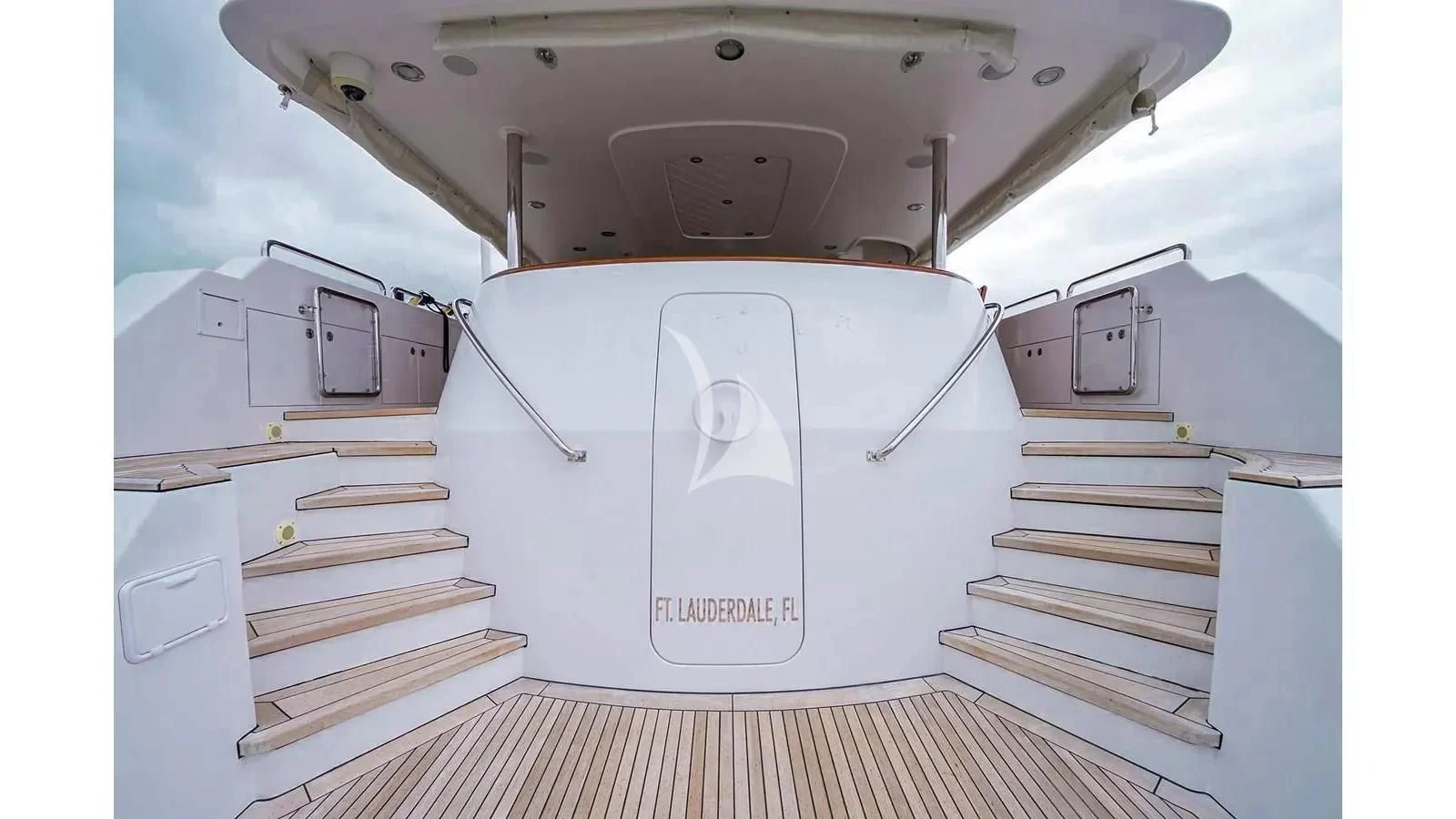 diagram aboard UNWINED Yacht for Charter