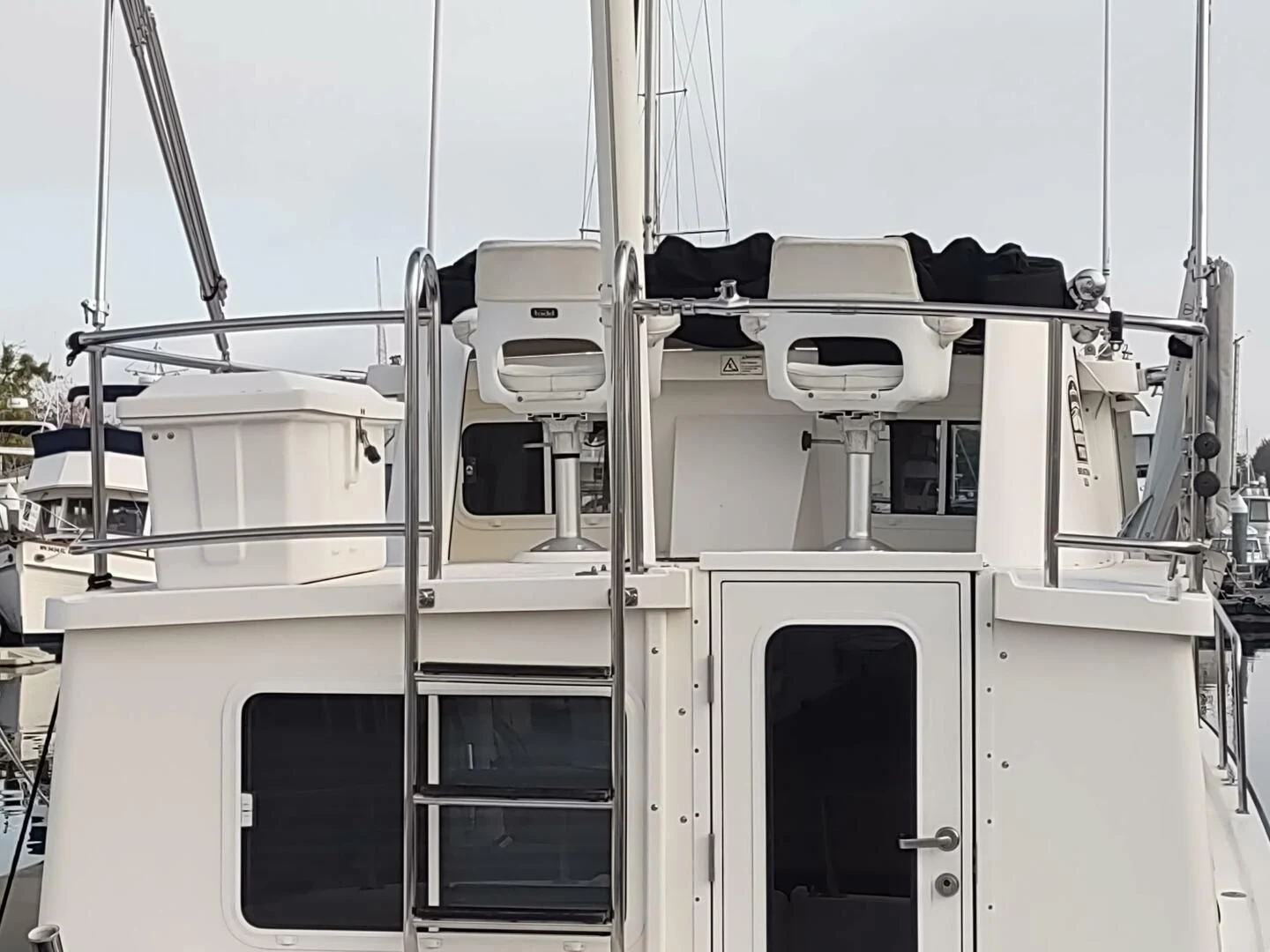 diagram aboard UNWINED Yacht for Charter