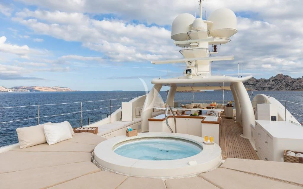 a large white pool on a deck aboard GRACE (YET) Yacht for Sale