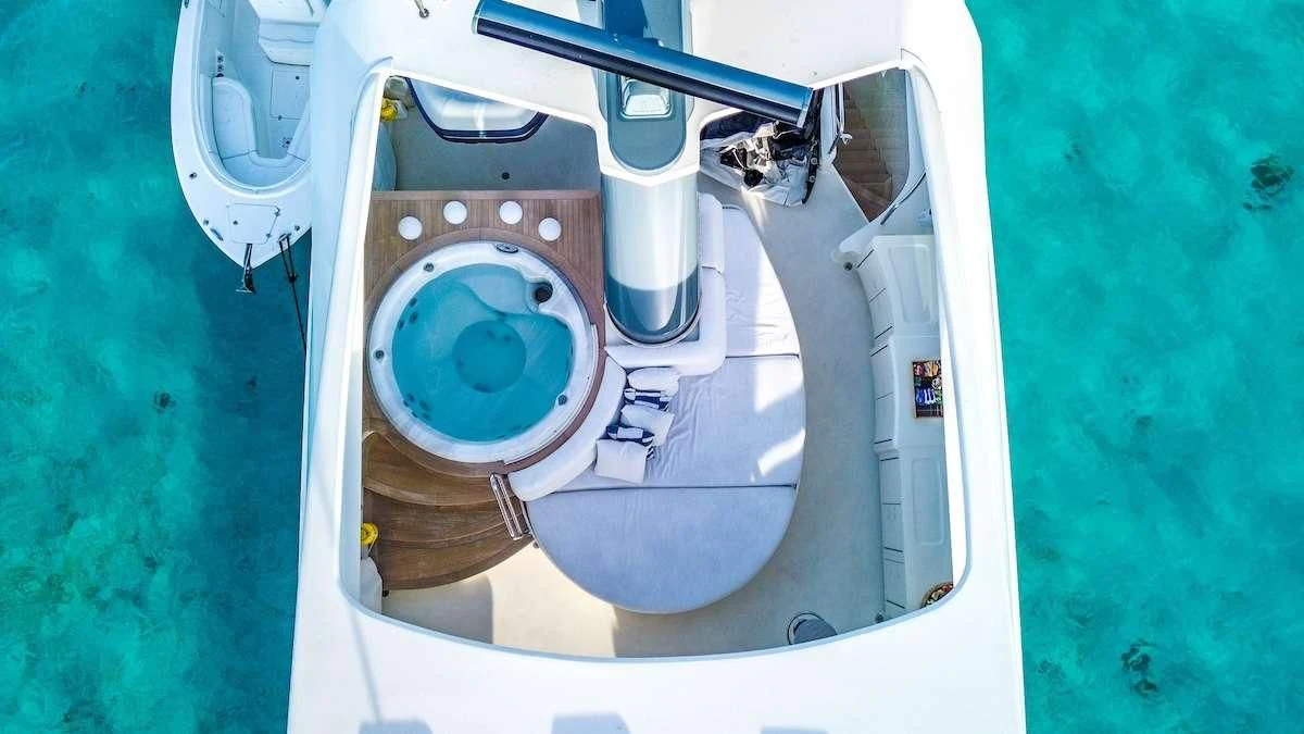 a toilet with a broken seat aboard BLACK SHEEP Yacht for Sale