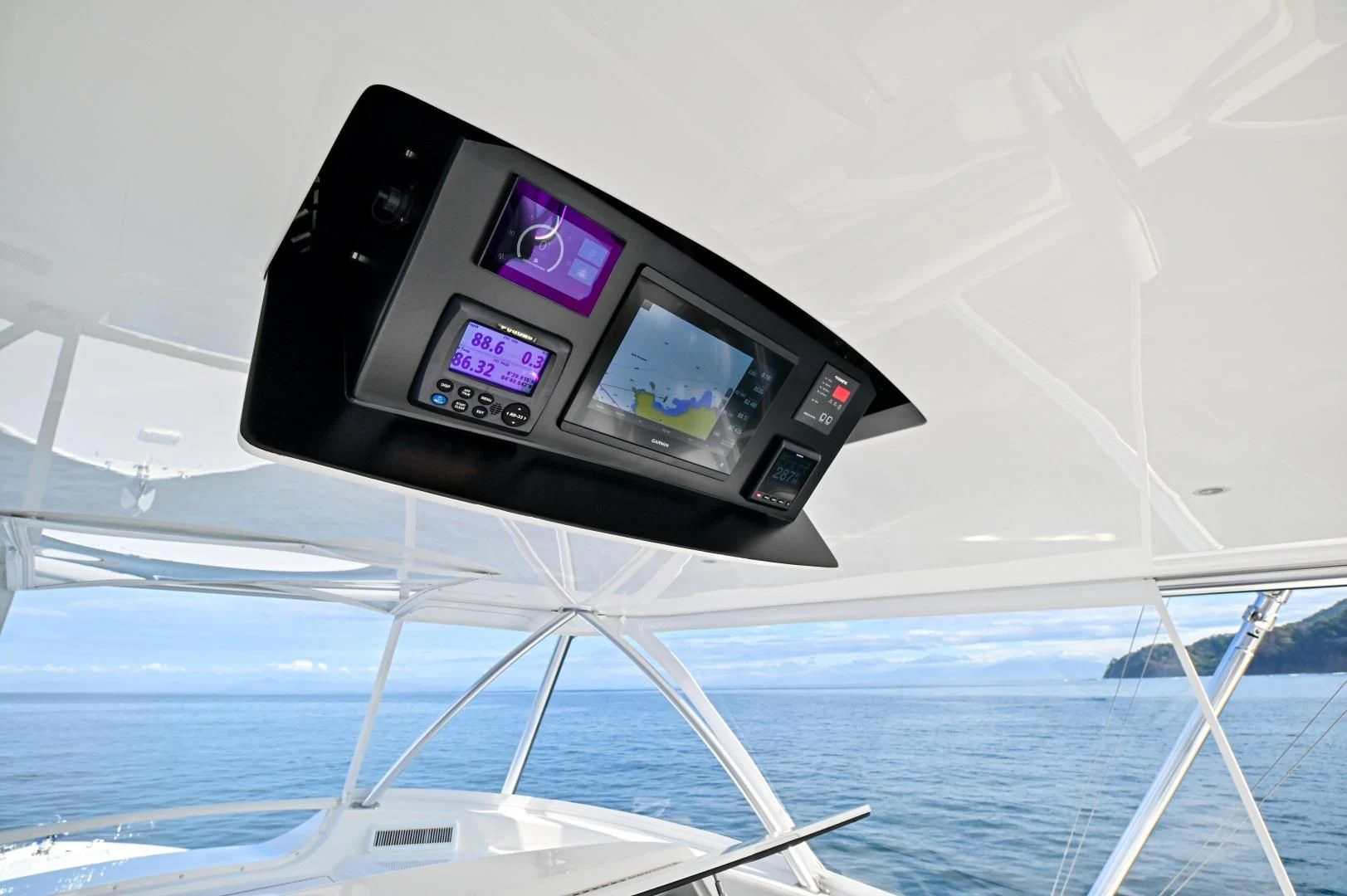 a tv on a boat aboard EL LOBO Yacht for Sale