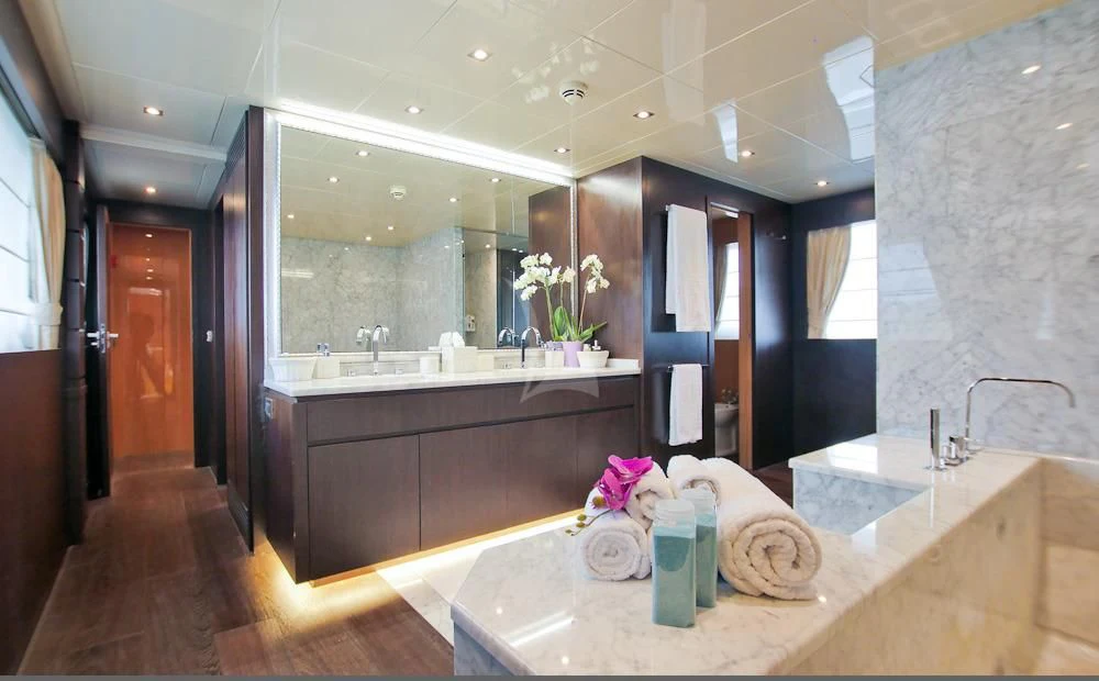 a bathroom with a large countertop aboard VILLA SUL MARE Yacht for Sale