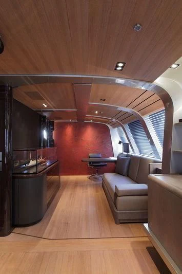 a room with a wood floor and a wood floor aboard SEAHAWK Yacht for Sale