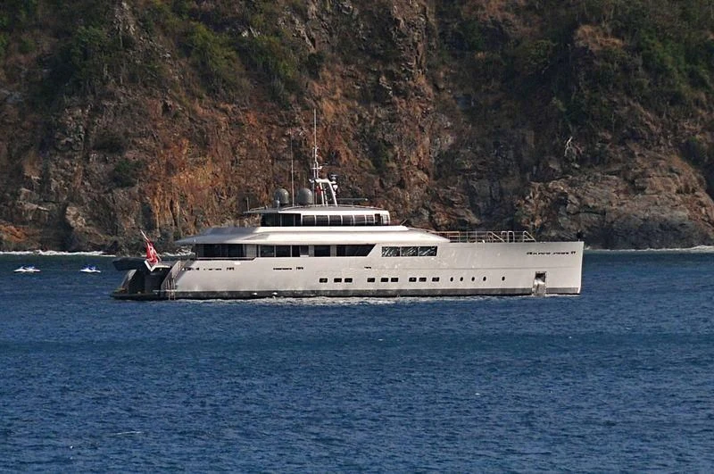 a boat on the water aboard FALCO MOSCATA Yacht for Sale