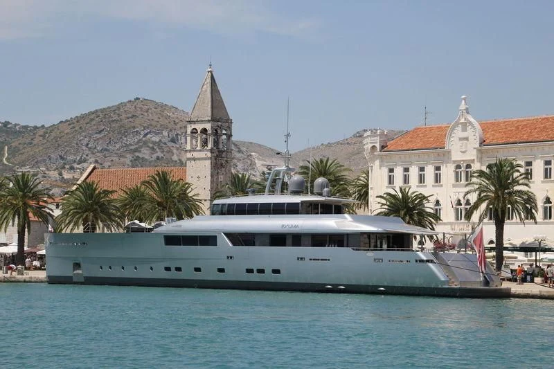 a boat in the water aboard FALCO MOSCATA Yacht for Sale