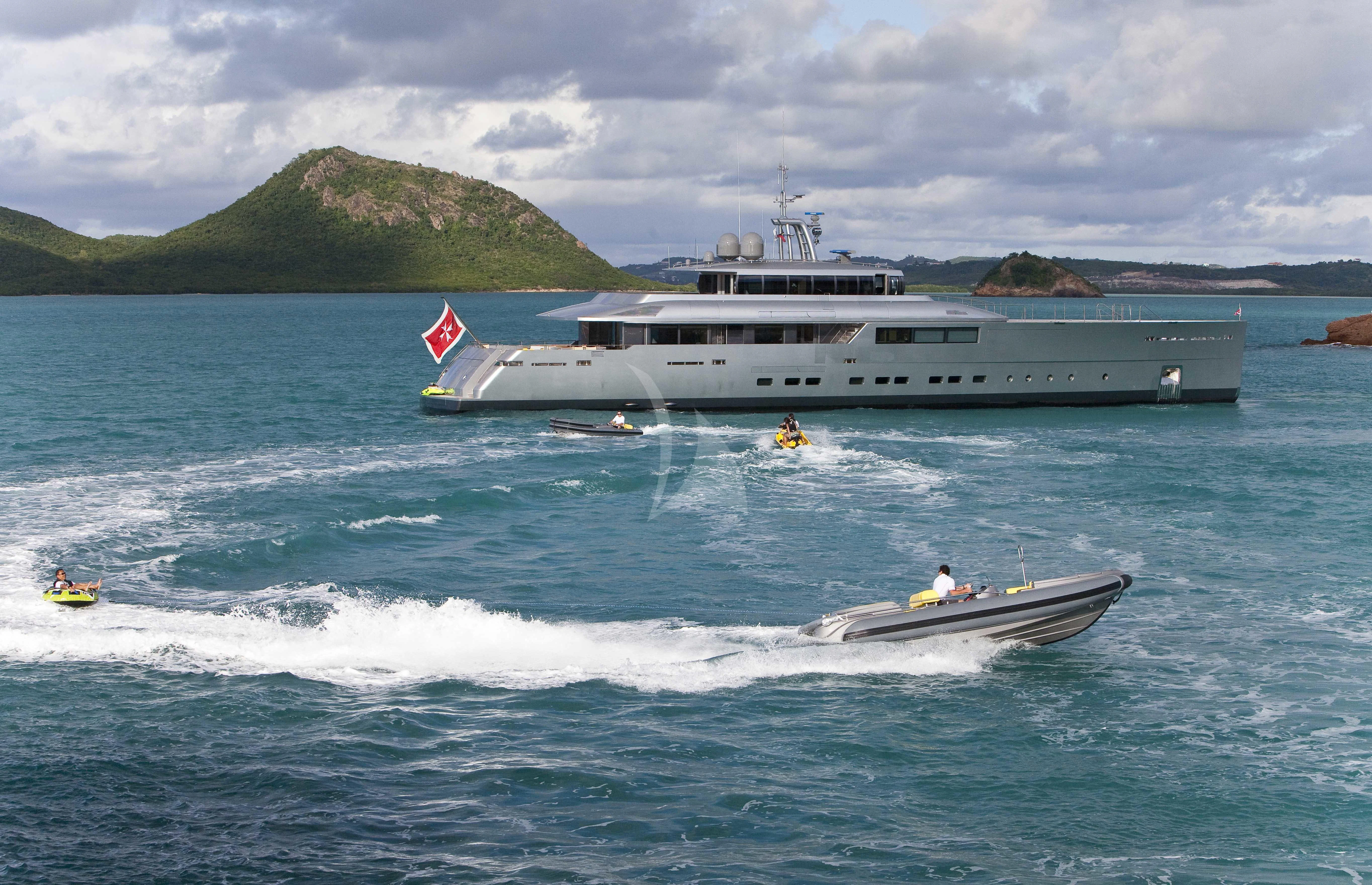 a boat on the water aboard FALCO MOSCATA Yacht for Sale