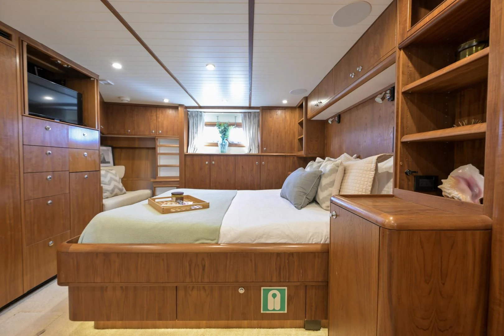 a bed in a cabin aboard CHEEMAUN Yacht for Sale