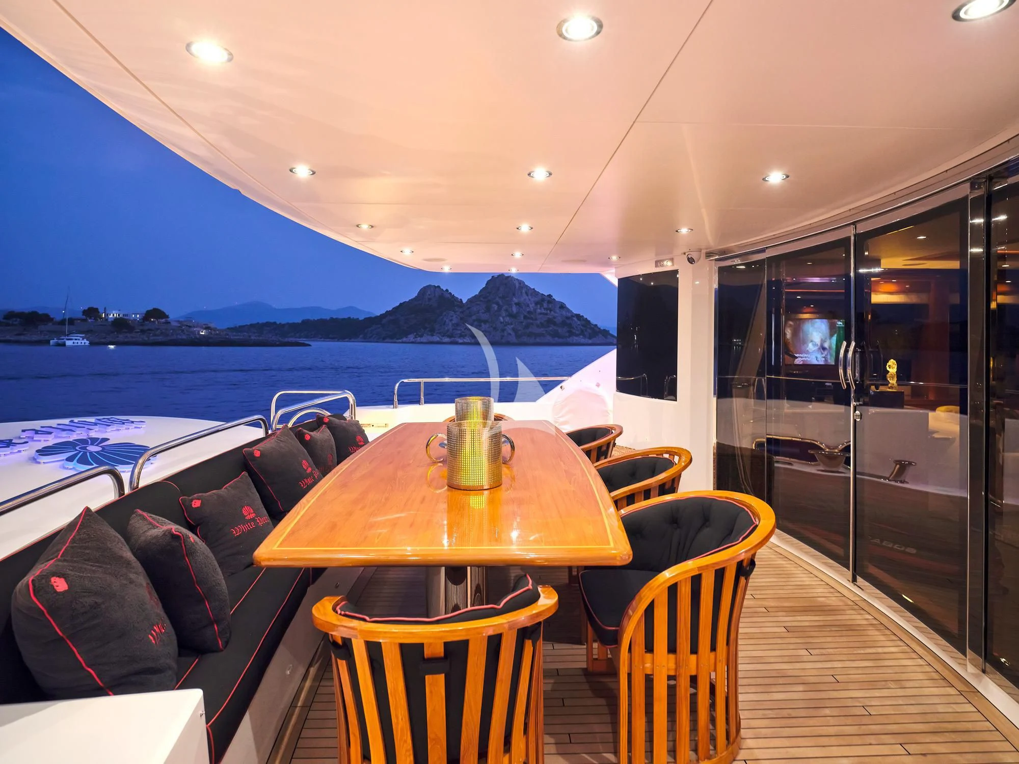 a table on a boat aboard WHITE PEARL I Yacht for Sale