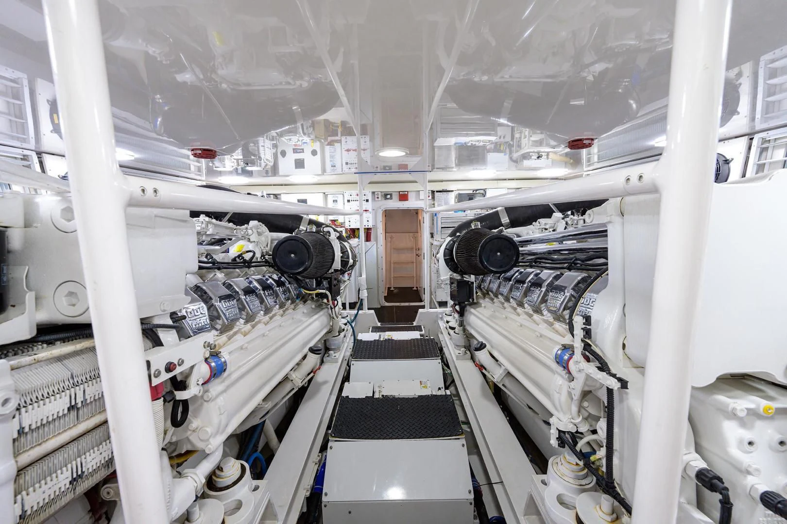 a large white machine in a factory aboard RITE ANGLER Yacht for Sale