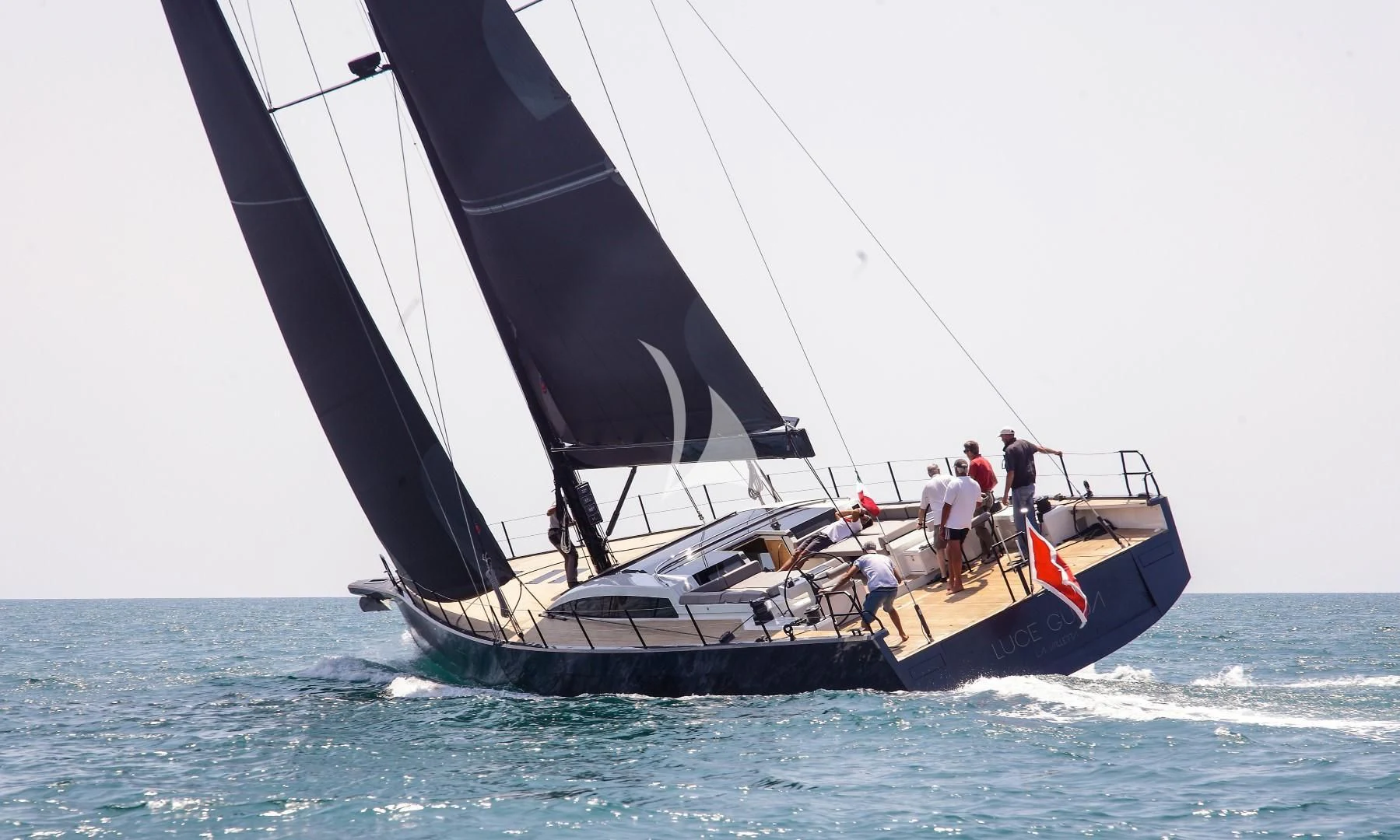 a boat sailing on the sea aboard LUCE GUIDA Yacht for Sale
