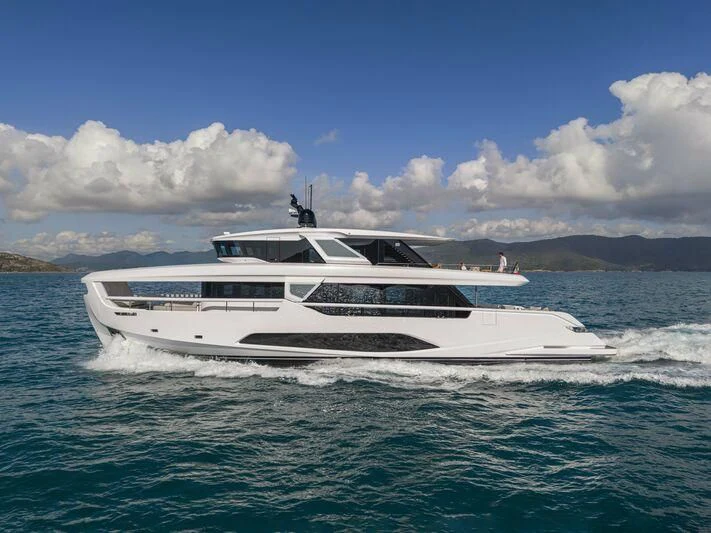 a boat in the water aboard INFYNITO 90/01 Yacht for Sale