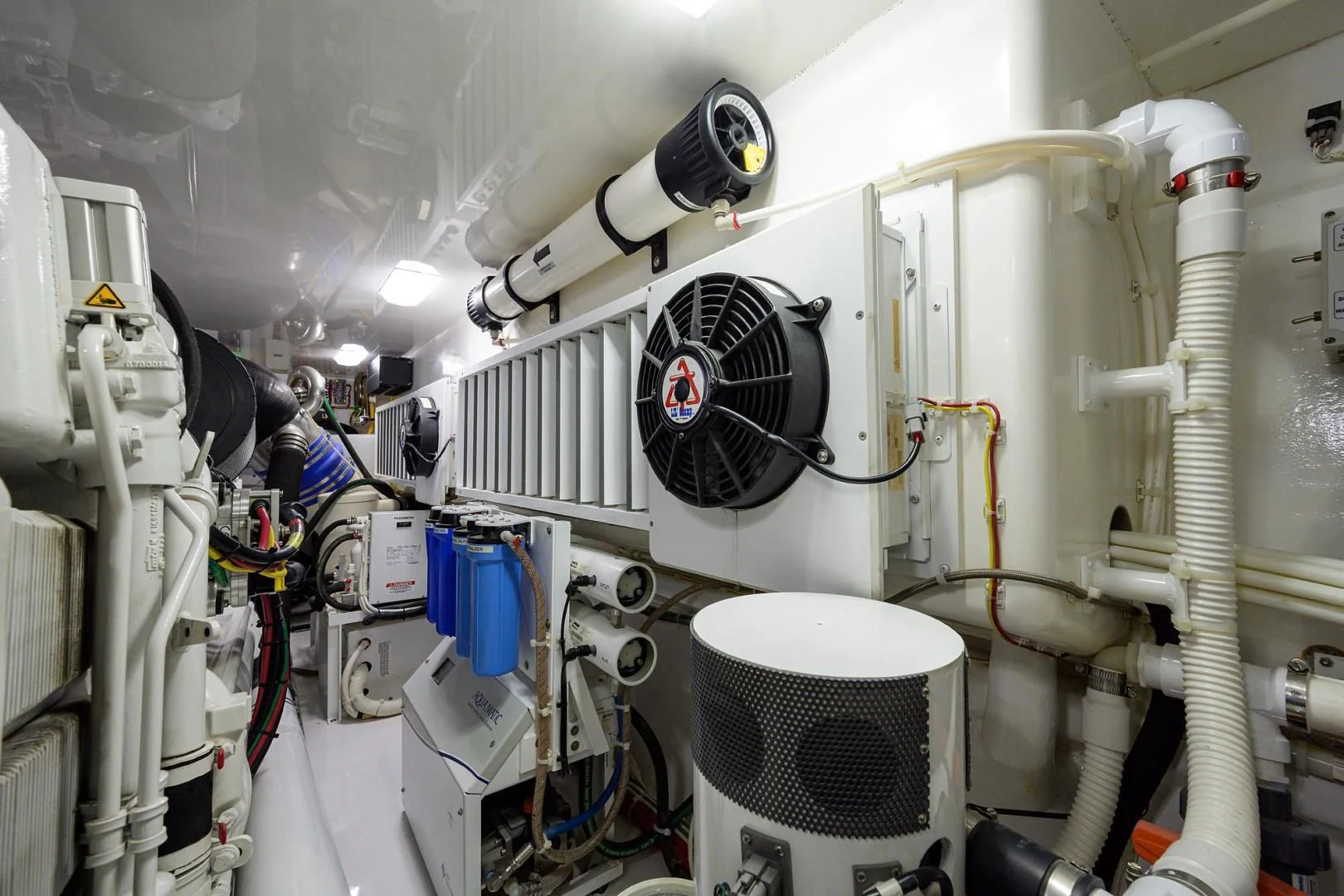a room with several equipment aboard QUICK RAISE Yacht for Sale
