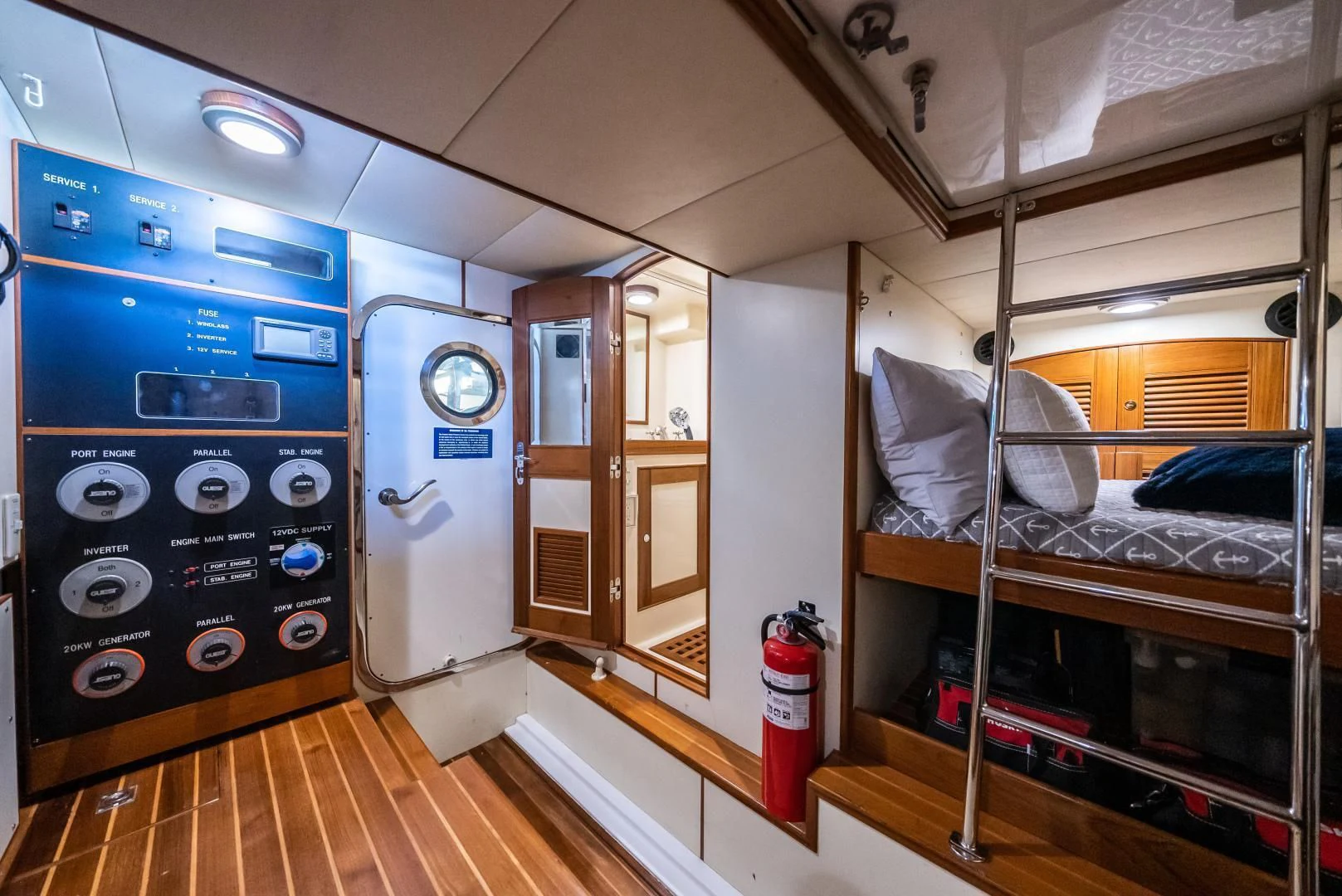 a room with a bed and a large machine aboard HALCYON SEAS Yacht for Sale