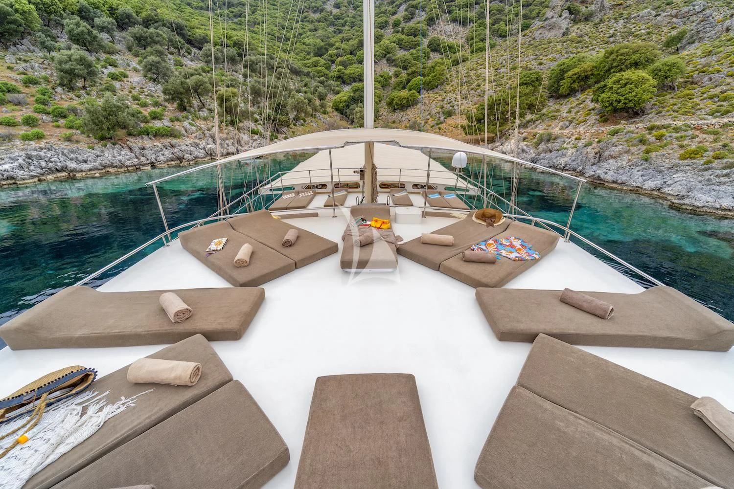 a large building with a bridge over it aboard TERSANE 8 Yacht for Sale