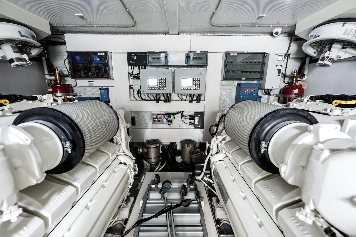 a room with machinery aboard 76 YACHT Yacht for Sale