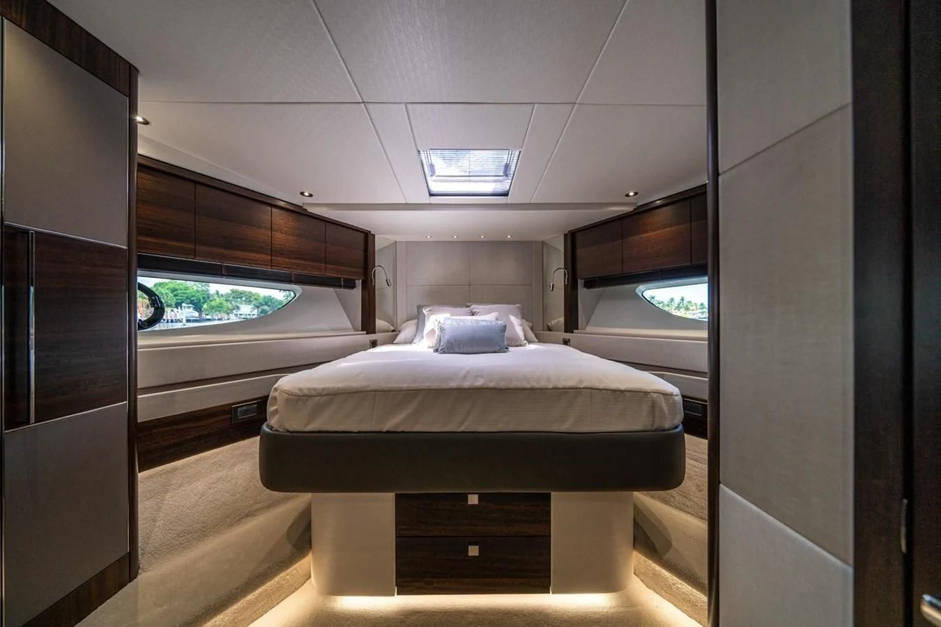 a bed in a room aboard 76 YACHT Yacht for Sale