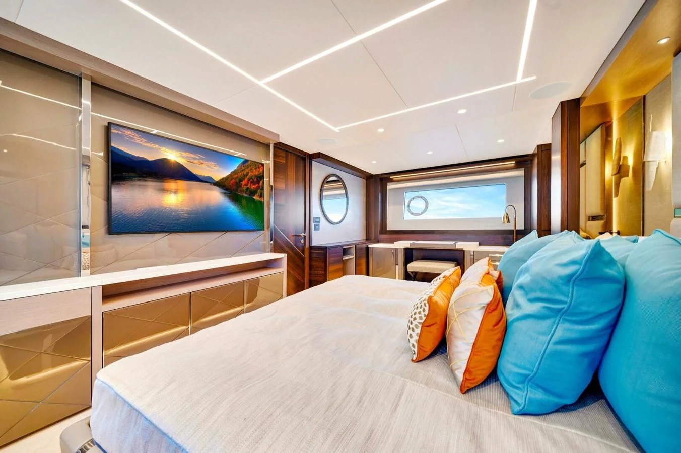 a room with a bed and a television aboard 76 YACHT Yacht for Sale
