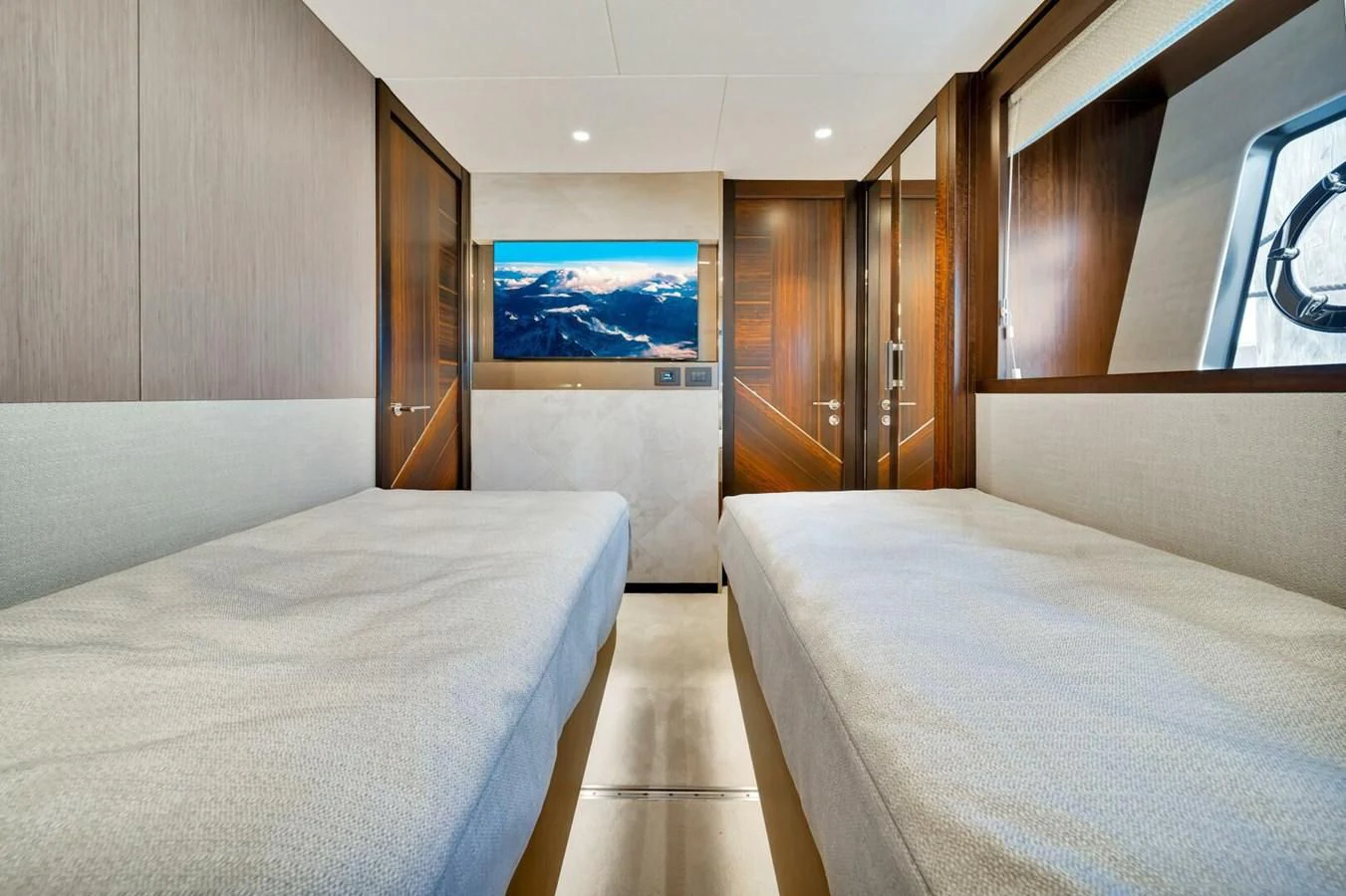 a room with two beds aboard 76 YACHT Yacht for Sale