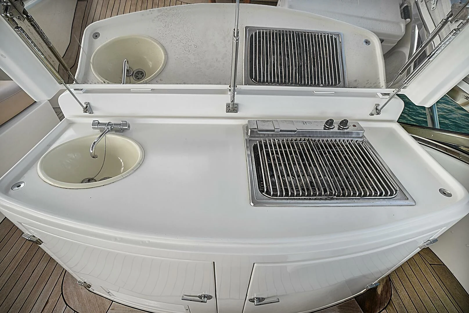 a white washing machine aboard EL FARAON Yacht for Sale