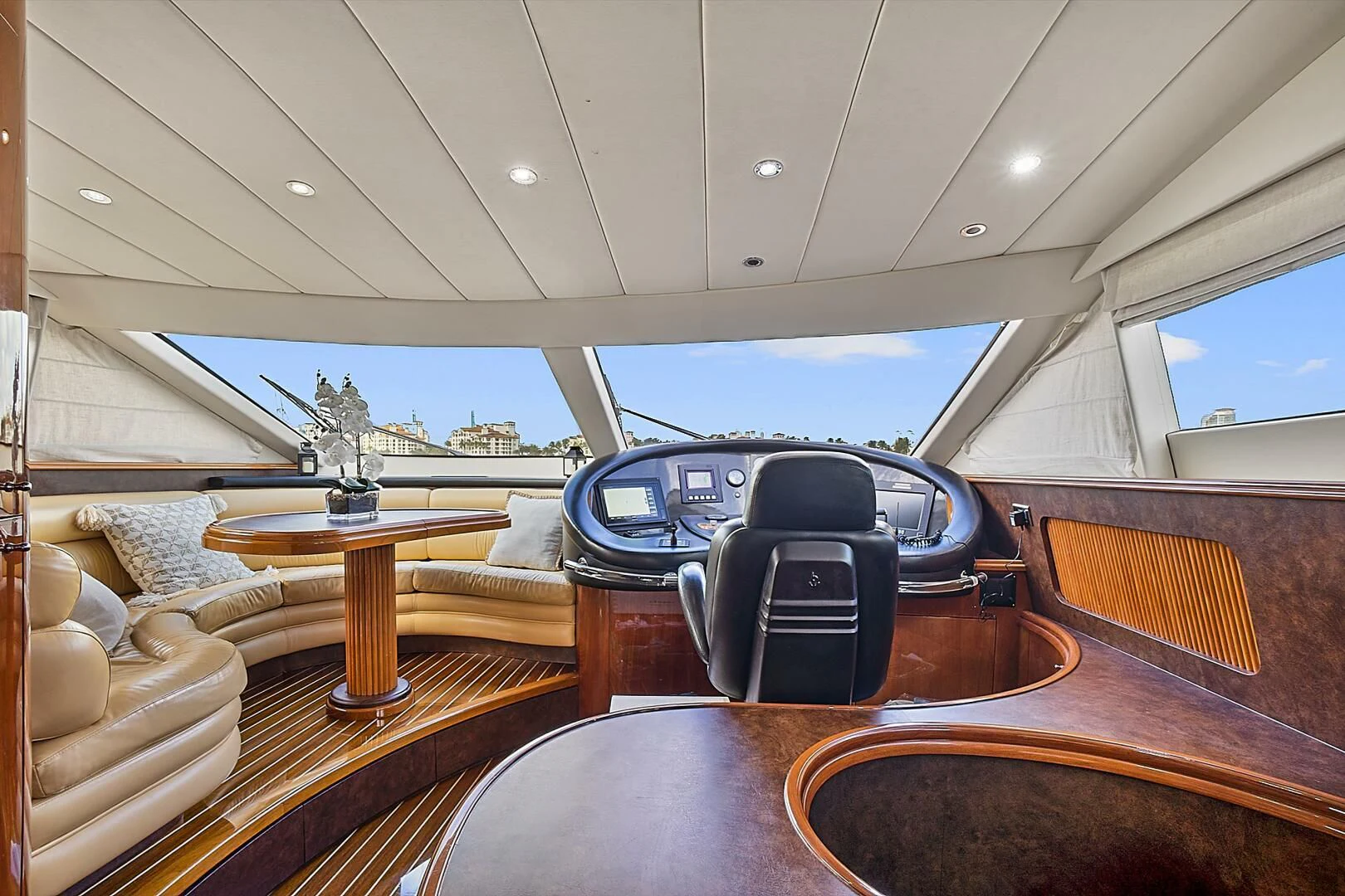 inside of a boat aboard EL FARAON Yacht for Sale