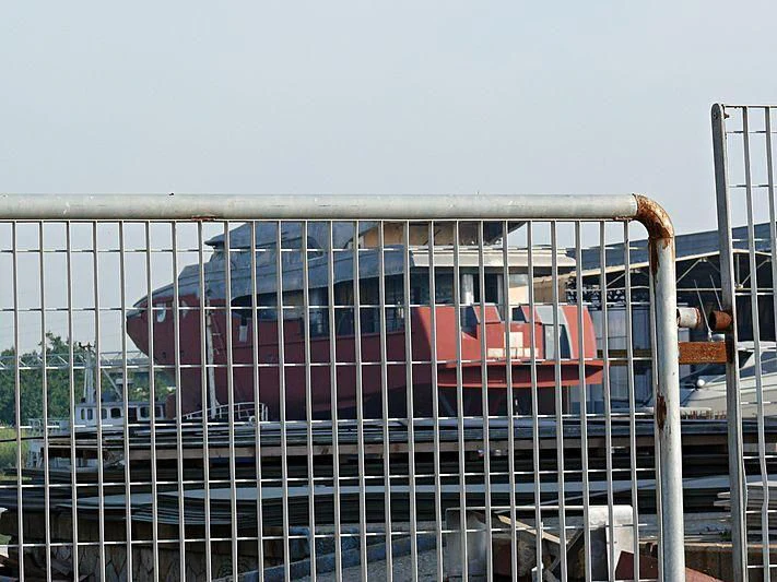 a cage with a cage aboard THINGY Yacht for Sale