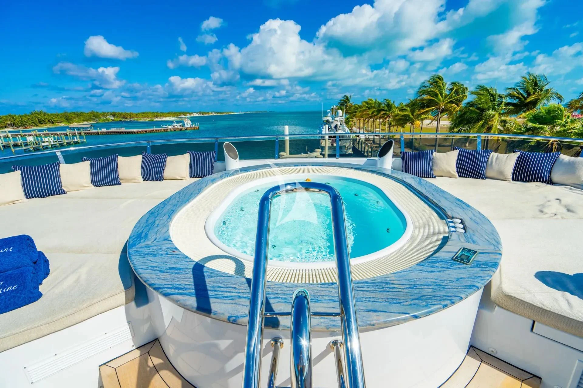 a pool on a beach aboard LADY ELAINE Yacht for Charter
