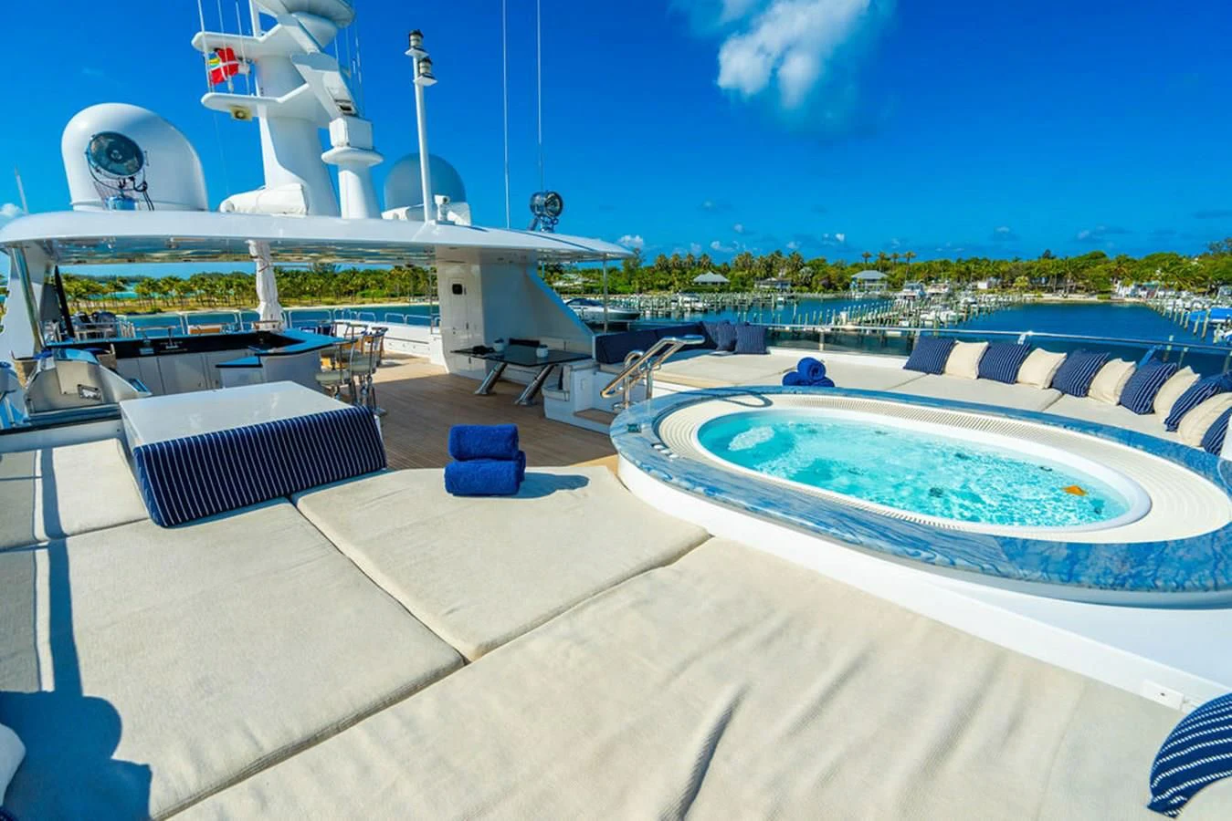 a pool on a deck aboard LADY ELAINE Yacht for Charter