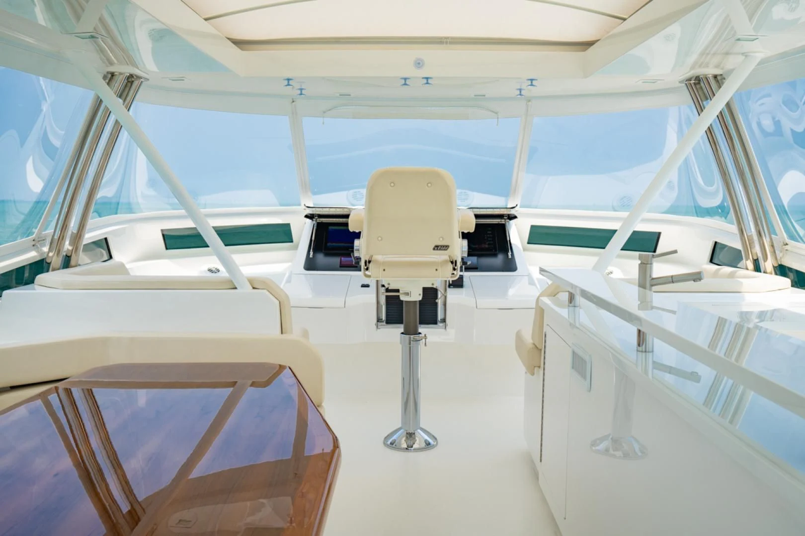 a room with a large white ceiling aboard MAKE IT HAPPEN Yacht for Sale